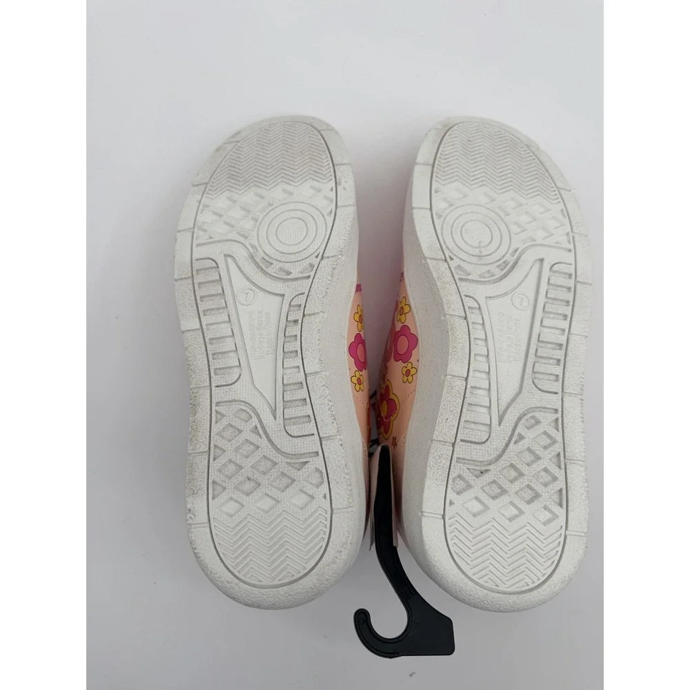 Barbie Floral Shoes Womens Size 7 Pink Low Top Casual Sneakers WMBA24BB002
